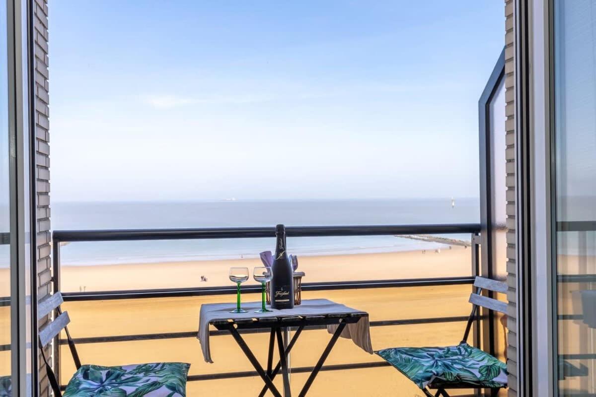 Huswell - Beautiful Spacious Studio With Frontal Sea View 크노케-하이스트 외부 사진